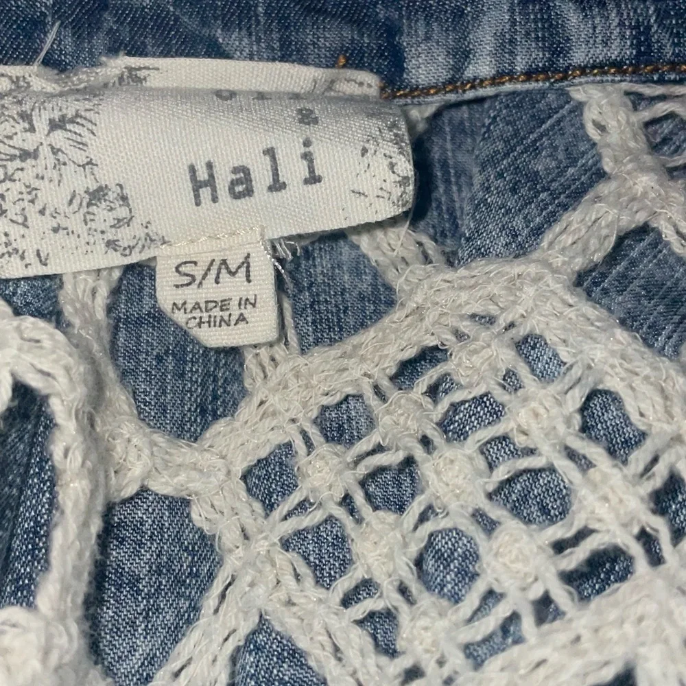 Oil & Hali Long Sleeve Shirt Women’s Button-Up Top, Casual, Raw Hem Sz M/L - Picture 6 of 9